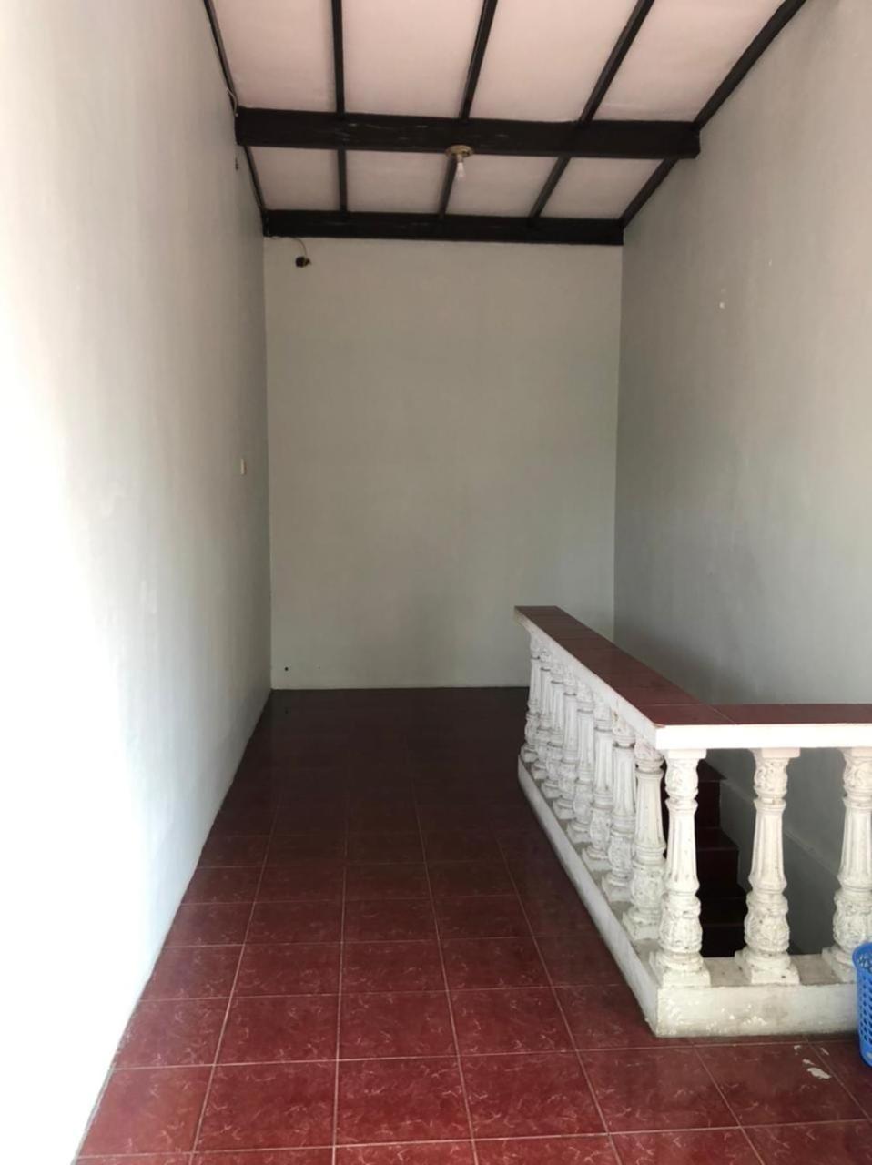 OYO 90482 Rumah Oma Syariah Kupang  Bagian luar foto