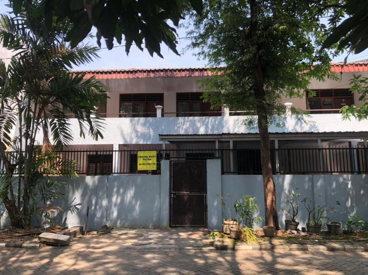 OYO 90482 Rumah Oma Syariah Kupang  Bagian luar foto
