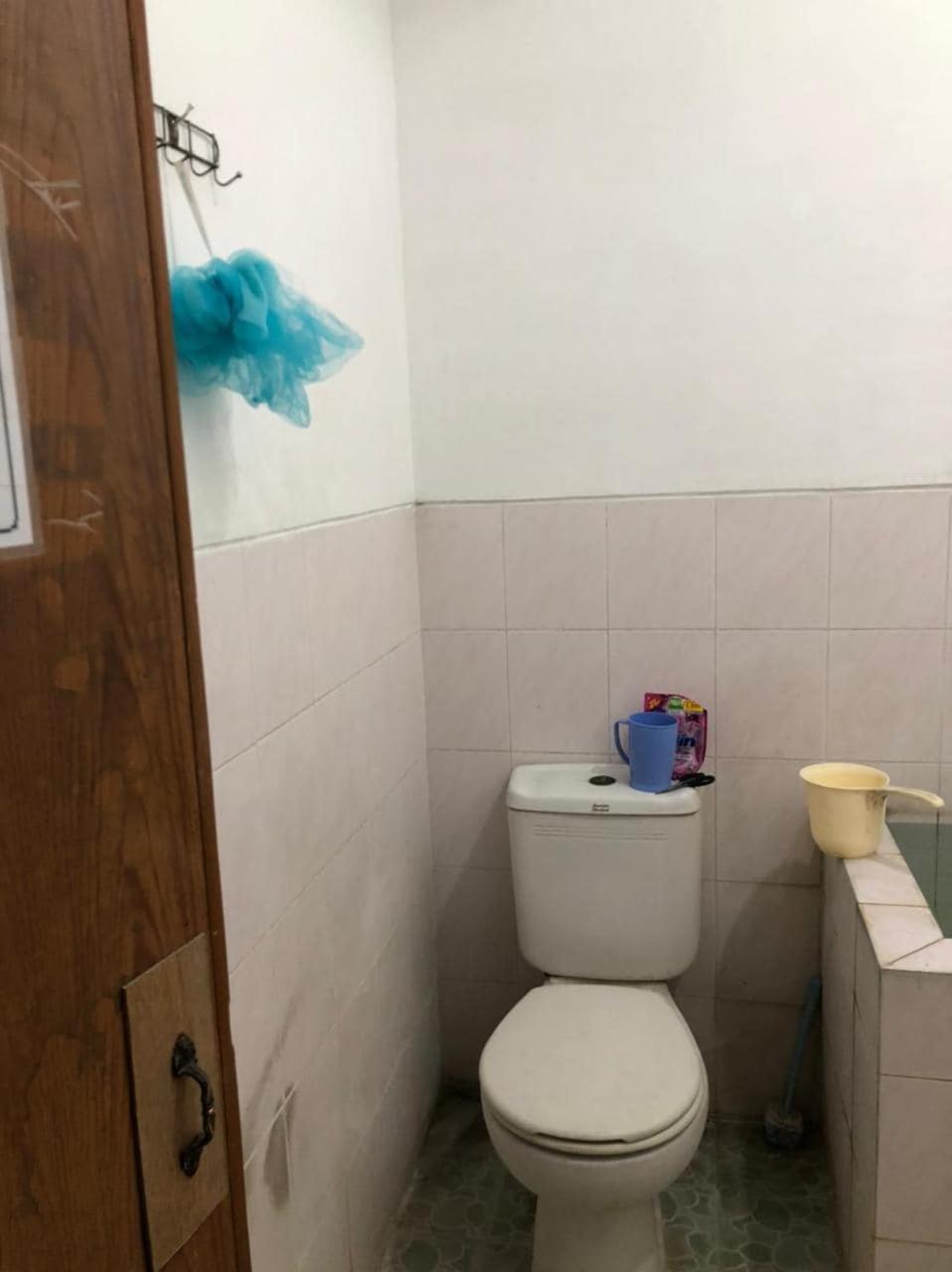 OYO 90482 Rumah Oma Syariah Kupang  Bagian luar foto