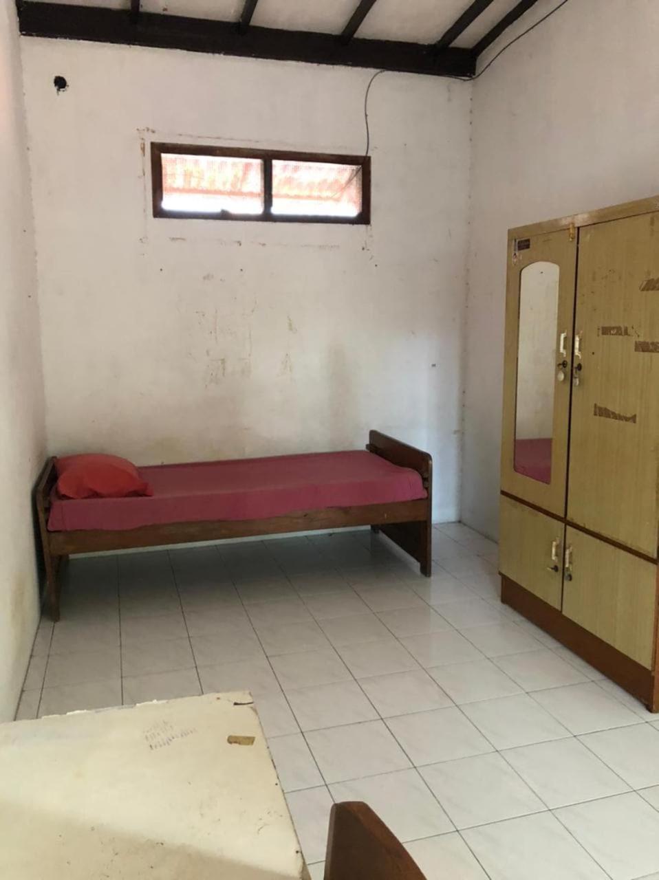 OYO 90482 Rumah Oma Syariah Kupang  Bagian luar foto