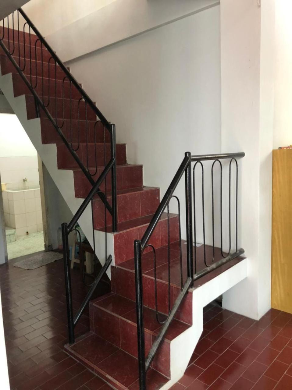 OYO 90482 Rumah Oma Syariah Kupang  Bagian luar foto